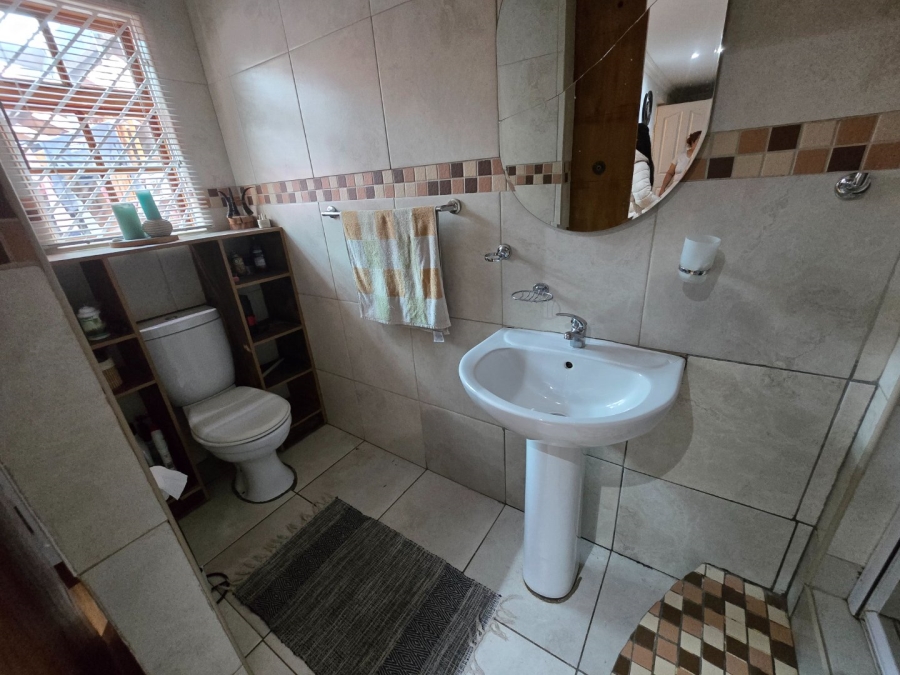 4 Bedroom Property for Sale in Portlands Western Cape